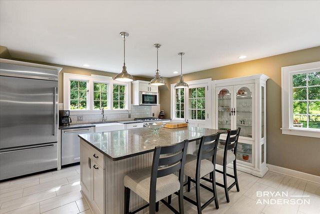 1830 Bridge Street, Grand Rapids, MI 49504