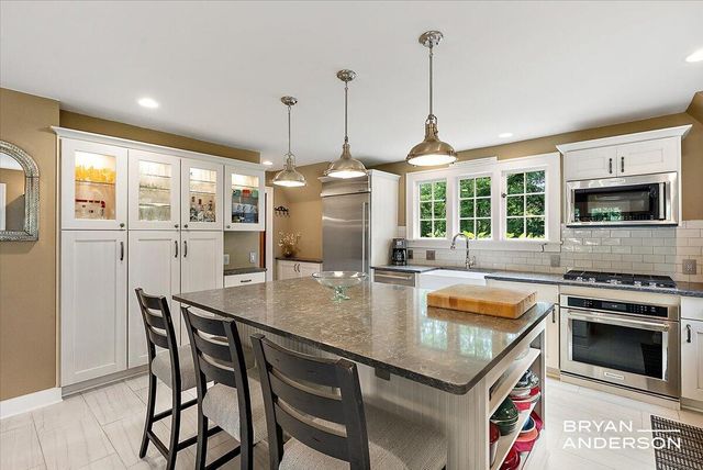 1830 Bridge Street, Grand Rapids, MI 49504