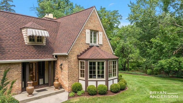 1830 Bridge Street, Grand Rapids, MI 49504