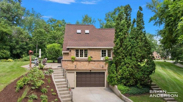1830 Bridge Street, Grand Rapids, MI 49504