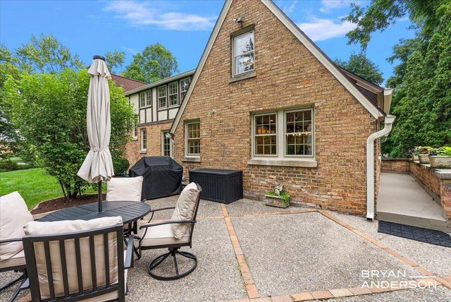 1830 Bridge Street, Grand Rapids, MI 49504