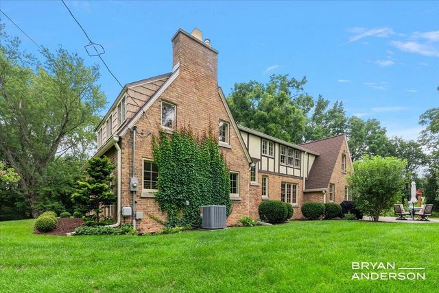 1830 Bridge Street, Grand Rapids, MI 49504