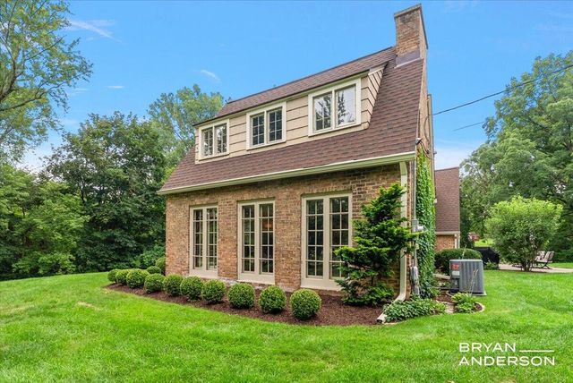 1830 Bridge Street, Grand Rapids, MI 49504