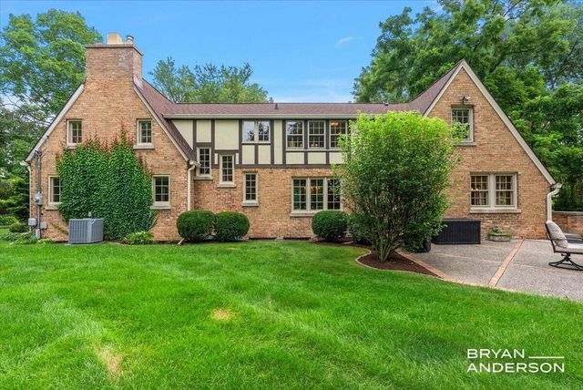 1830 Bridge Street, Grand Rapids, MI 49504