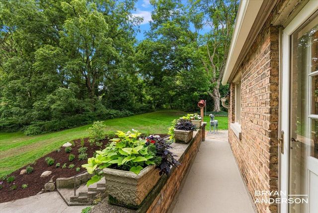 1830 Bridge Street, Grand Rapids, MI 49504
