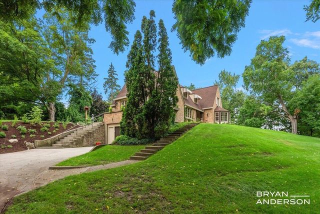 1830 Bridge Street, Grand Rapids, MI 49504
