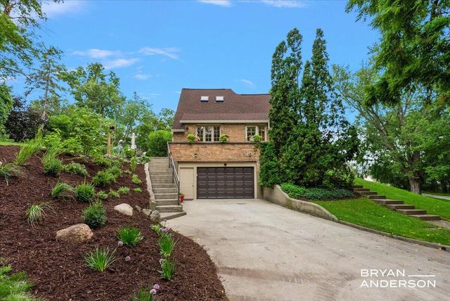 1830 Bridge Street, Grand Rapids, MI 49504