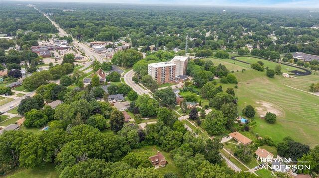 1830 Bridge Street, Grand Rapids, MI 49504