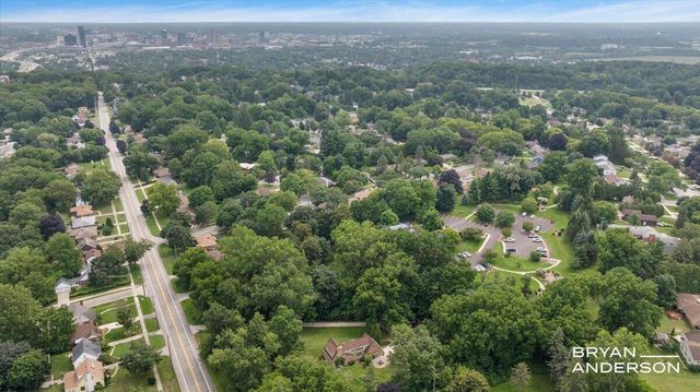 1830 Bridge Street, Grand Rapids, MI 49504