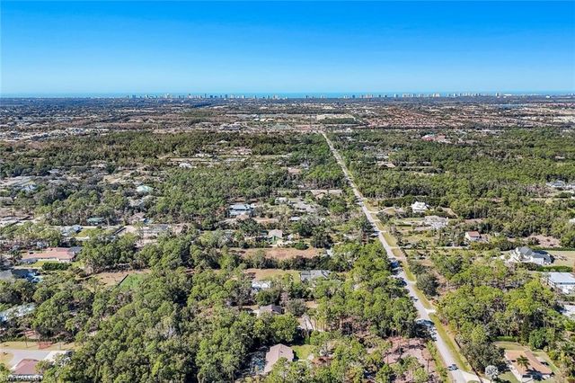 6480 Sable Ridge LN, Naples, FL 34109