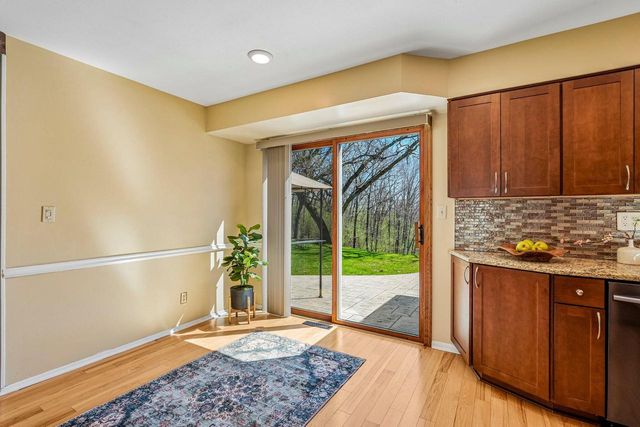S74W32610 Twin Oaks COURT, Mukwonago, WI 53149