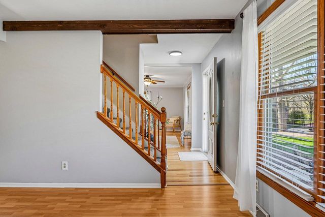 S74W32610 Twin Oaks COURT, Mukwonago, WI 53149