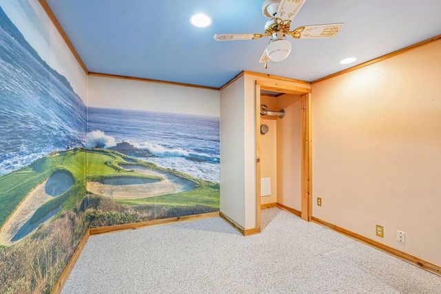 S74W32610 Twin Oaks COURT, Mukwonago, WI 53149