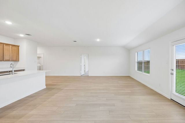 2525 Canadian Way, Crandall, TX 75114