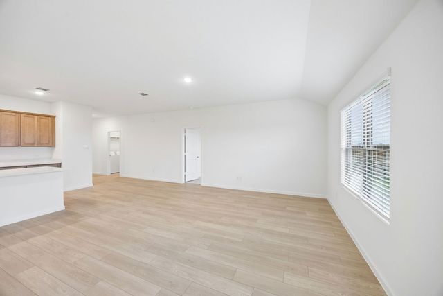 2525 Canadian Way, Crandall, TX 75114