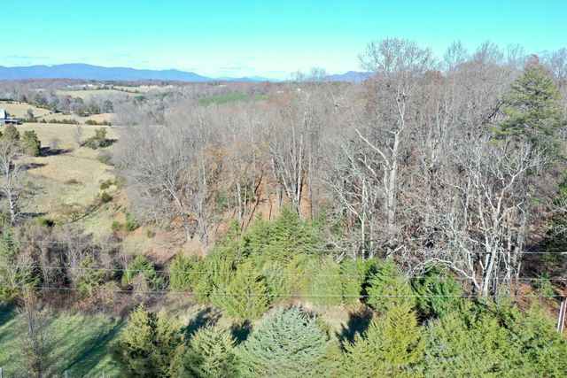 Lot 5 Virginia Bywyay, Bedford, VA 24523