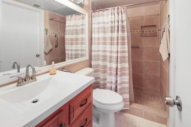 407 Pine Glen Lane C-1, Greenacres, FL 33463