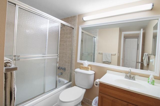 407 Pine Glen Lane C-1, Greenacres, FL 33463