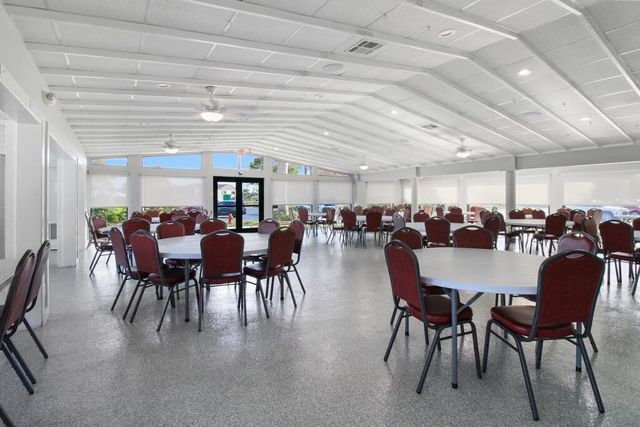 407 Pine Glen Lane C-1, Greenacres, FL 33463