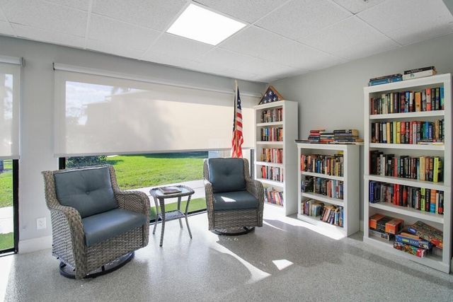 407 Pine Glen Lane C-1, Greenacres, FL 33463