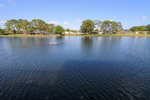 407 Pine Glen Lane C-1, Greenacres, FL 33463