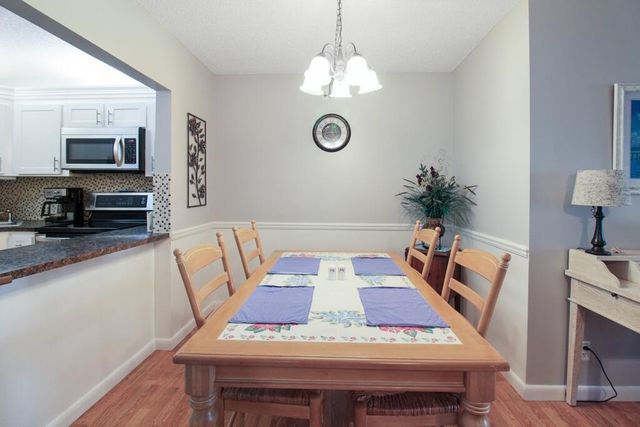 407 Pine Glen Lane C-1, Greenacres, FL 33463