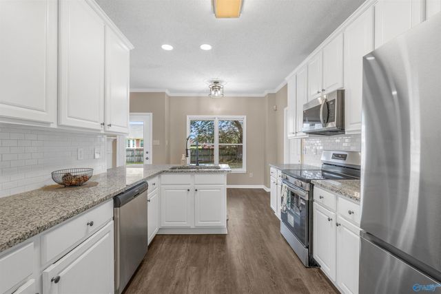 1512 Oak Lea Road, Decatur, AL 35603