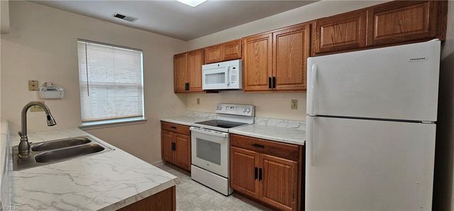 803 Zircon CT, Virginia Beach, VA 23462