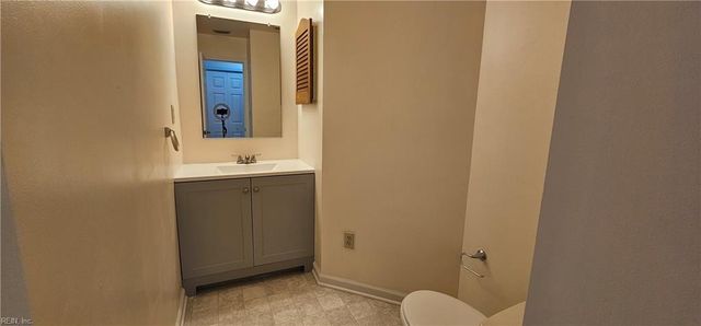 803 Zircon CT, Virginia Beach, VA 23462