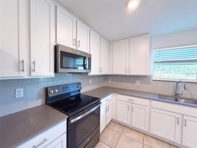 1888 BIRNHAM WOOD BEND, Kissimmee, FL 34746