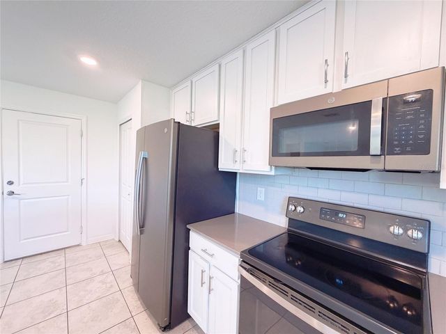 1888 BIRNHAM WOOD BEND, Kissimmee, FL 34746