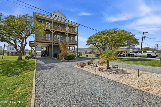 9021 W 9th Street, Holly Ridge, NC 28445