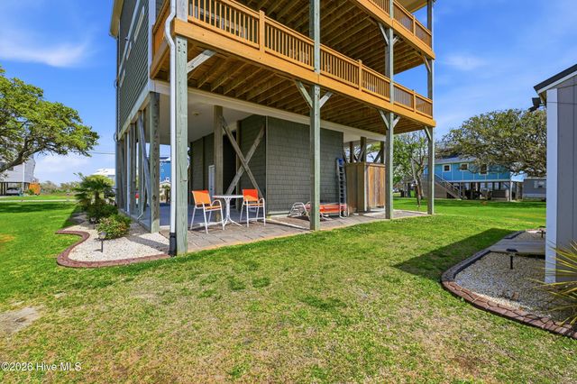 9021 W 9th Street, Holly Ridge, NC 28445