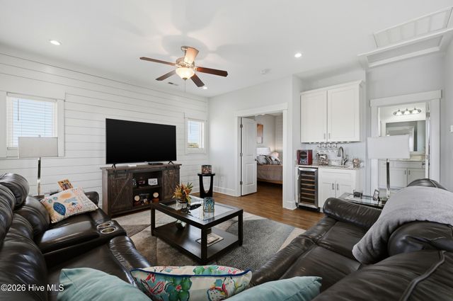 9021 W 9th Street, Holly Ridge, NC 28445