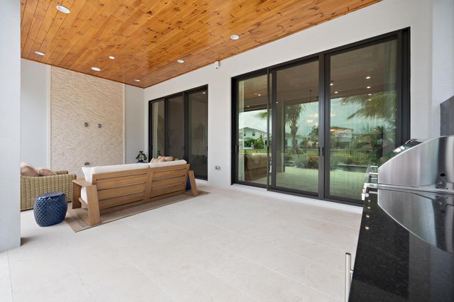 13195 ARTISAN Circle, Palm Beach Gardens, FL 33418