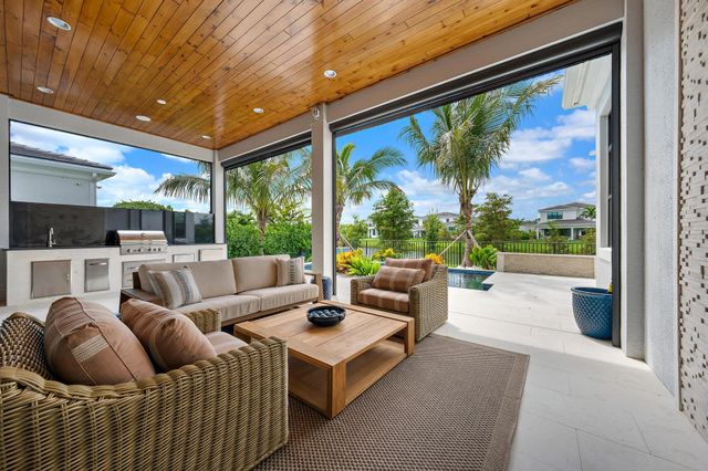 13195 ARTISAN Circle, Palm Beach Gardens, FL 33418