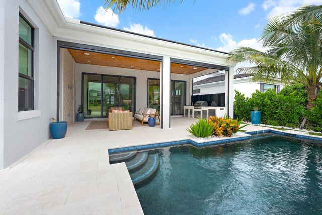 13195 ARTISAN Circle, Palm Beach Gardens, FL 33418