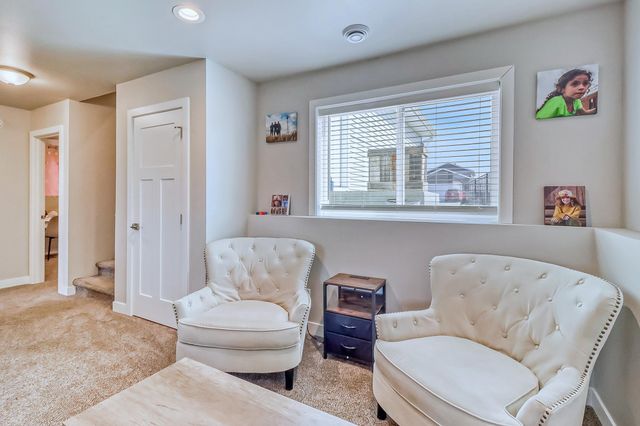 6879 67th Street S, Horace, ND 58047