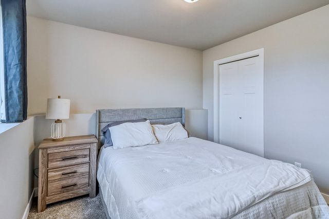 6879 67th Street S, Horace, ND 58047