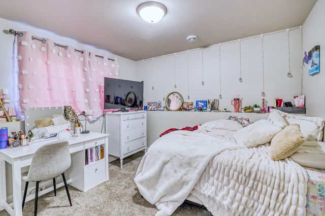 6879 67th Street S, Horace, ND 58047