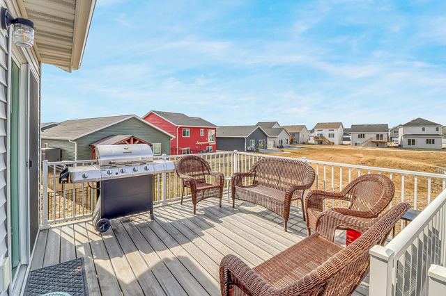 6879 67th Street S, Horace, ND 58047