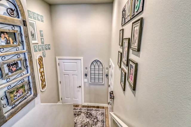 6879 67th Street S, Horace, ND 58047