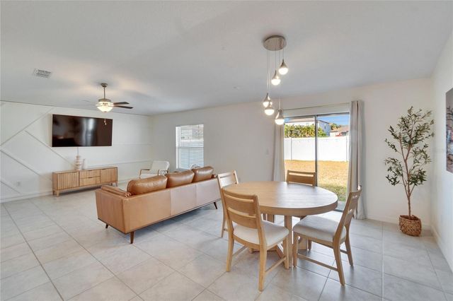 11210 KELLY GREEN AVENUE, Wimauma, FL 33598