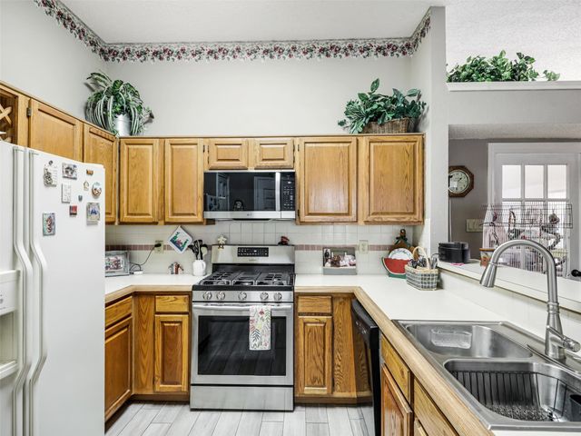 6114 Covington Drive, Rowlett, TX 75089