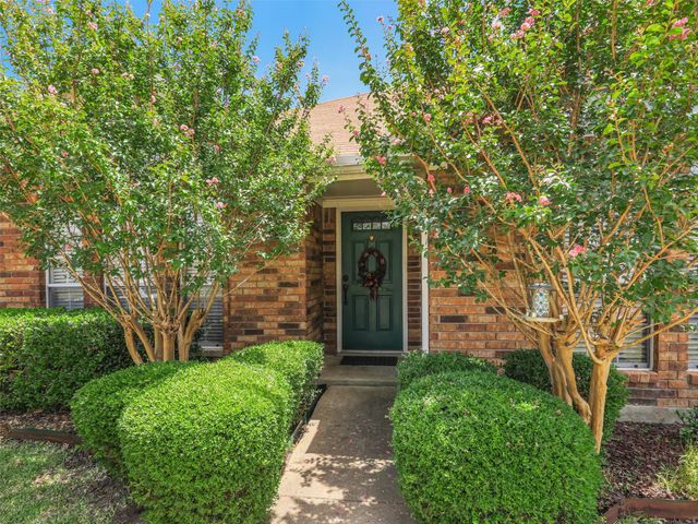 6114 Covington Drive, Rowlett, TX 75089