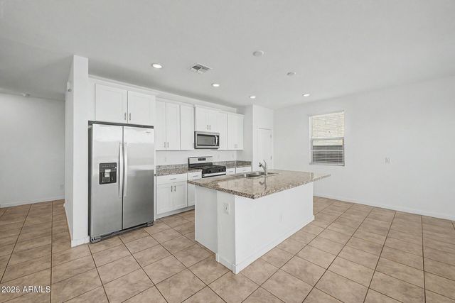 8821 W AGORA Lane, Tolleson, AZ 85353