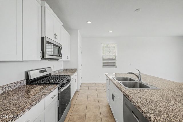 8821 W AGORA Lane, Tolleson, AZ 85353