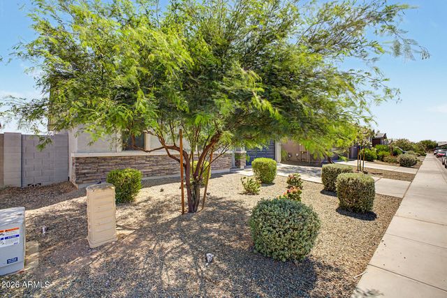 8821 W AGORA Lane, Tolleson, AZ 85353