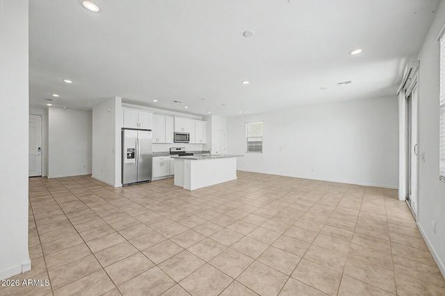 8821 W AGORA Lane, Tolleson, AZ 85353
