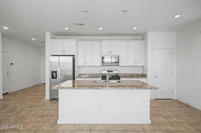 8821 W AGORA Lane, Tolleson, AZ 85353